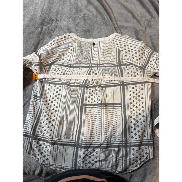 PrAna Elena Organic Cotton Geometric Plaid Aztec Tribal Blouse Top Size Medium - Picture 9 of 10